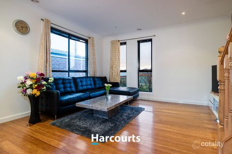 Property photo of 11 Oakgrove Drive Narre Warren South VIC 3805