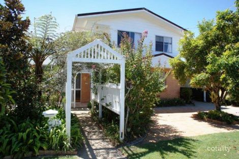 13 Rouen Ave, Paradise Point, QLD 4216