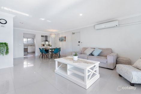 Property photo of 3/47 Hooker Boulevard Broadbeach Waters QLD 4218