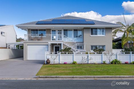 Property photo of 17 Lake View Drive Tewantin QLD 4565