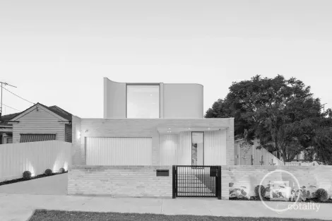 42 Waverley Pde, Pascoe Vale South, VIC 3044