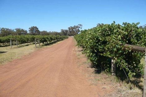 98 Old Gingin Rd, Muchea, WA 6501