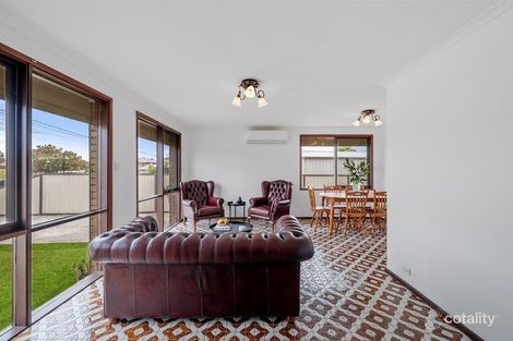 Property photo of 27 Osborne Avenue Gladstone Park VIC 3043