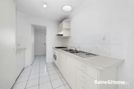 Property photo of 4/59 Clairmont Avenue Cranbourne VIC 3977