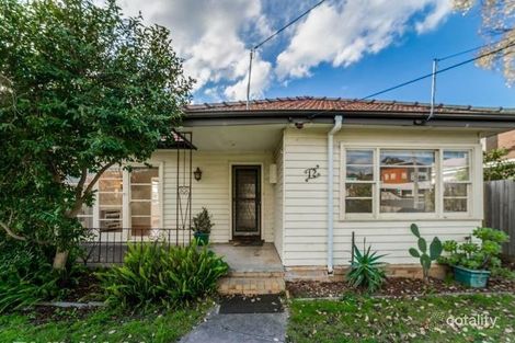 12 CHAPMAN ST, MACLEOD, VIC 3085