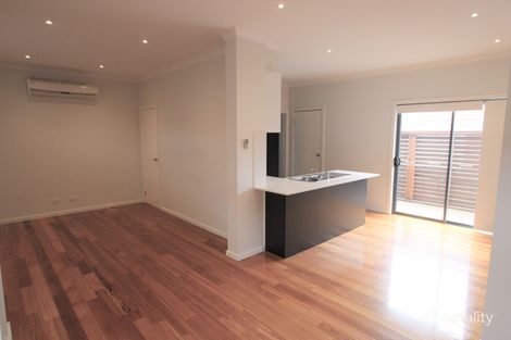 Property photo of 2/7 Winifred Street Oak Park VIC 3046