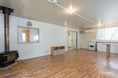 572 Dinsdale Rd, Wooroloo, WA 6558