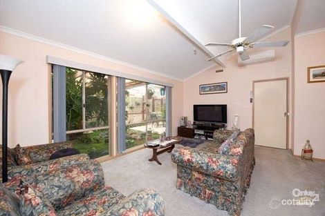Property photo of 18 Cahill Drive Brookfield VIC 3338