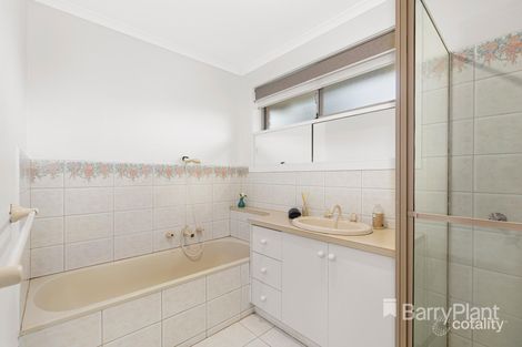 1 Fenech Cl, Mill Park, VIC 3082