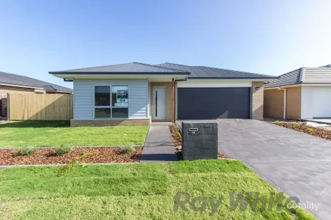 Property photo of 18 Foxtail Street Fern Bay NSW 2295