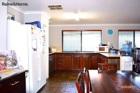 Property photo of 2 Kinghorn Place Redcliffe WA 6104