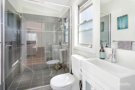 Property photo of 29 Anembo Crescent Kiama Heights NSW 2533
