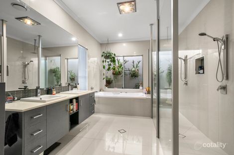 Property photo of 14 Deakin Court Southside QLD 4570