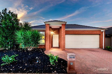 Property photo of 17 Gisborne Way Caroline Springs VIC 3023