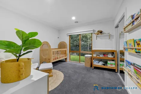 Property photo of 13 Belleview Crescent Beveridge VIC 3753