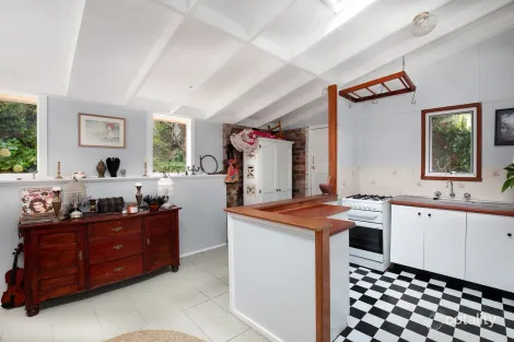 Property photo of 28 Freelander Avenue Katoomba NSW 2780