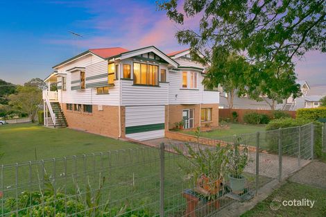 Property photo of 35 Leslie Street Bardon QLD 4065