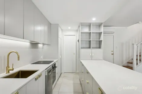 Property photo of 2/20 Princess Road Crawley WA 6009