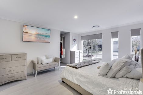 Property photo of 6 Bate Close Piara Waters WA 6112