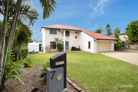 Property photo of 7 Hillcrest Street Eimeo QLD 4740