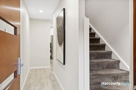 Property photo of 8 Opal Court Aberfoyle Park SA 5159