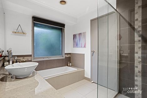 Property photo of 18 Corbert Court Ferntree Gully VIC 3156