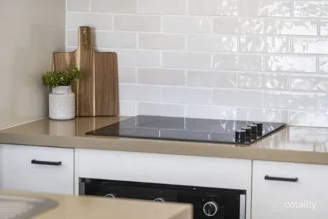 Property photo of 6A Lendrum Street Newtown QLD 4350