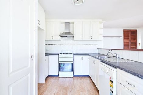 Property photo of 2 Curlew Way Yangebup WA 6164