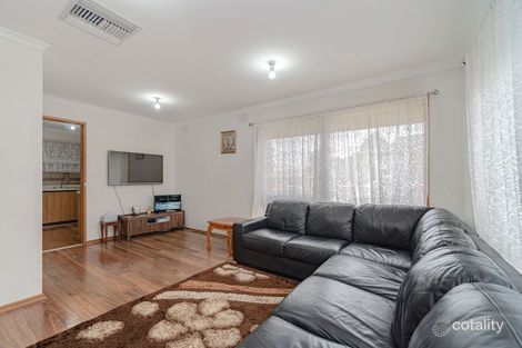 Property photo of 92 Rokewood Crescent Meadow Heights VIC 3048