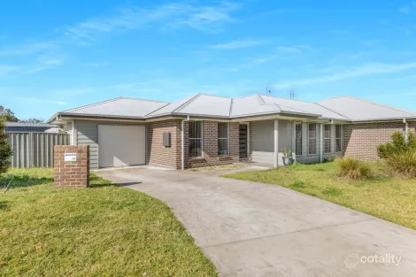 23 Hastings Pde, Sussex Inlet, NSW 2540