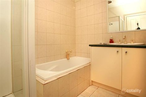 Property photo of 41 Avondale Avenue St Albans VIC 3021