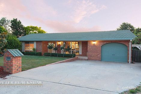 Property photo of 19 Parkview Crescent Jerrabomberra NSW 2619