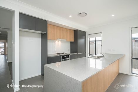 Property photo of 33 Goodluck Circuit Cobbitty NSW 2570