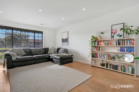 Property photo of 18 Hakea Court Altona Meadows VIC 3028