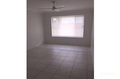 Property photo of 5 Blaxland Court Glen Eden QLD 4680