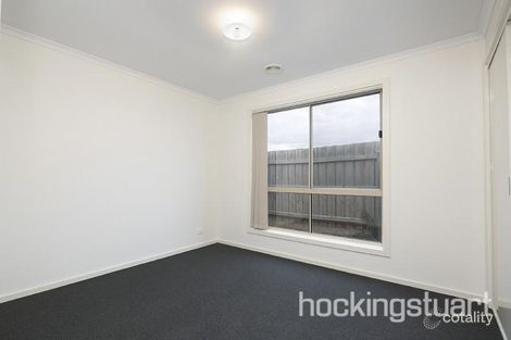 9/8-12 Granholm Gr, Harkness, VIC 3337