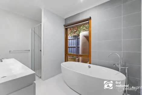 Property photo of 32 Jenkins Drive Templestowe VIC 3106
