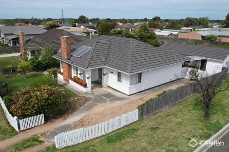Property photo of 17 Ross Street Bairnsdale VIC 3875