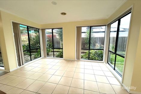 Property photo of 25 Pendulum Place Berwick VIC 3806