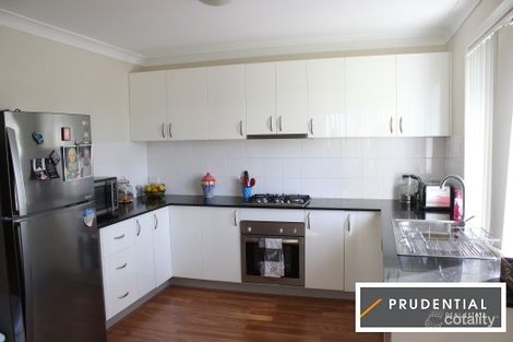 Property photo of 10 Crispsparkle Drive Ambarvale NSW 2560
