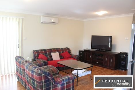 Property photo of 10 Crispsparkle Drive Ambarvale NSW 2560