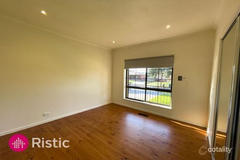 Property photo of 7 Lavender Court Mill Park VIC 3082