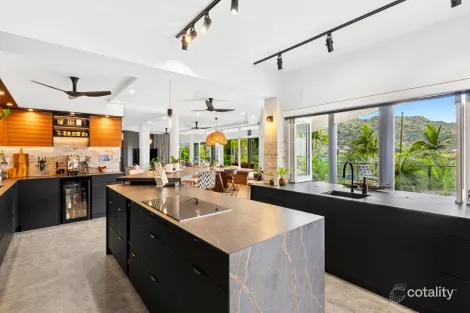 Property photo of 114A Hillview Crescent Whitfield QLD 4870