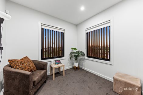 Property photo of 16 Bisque Way Officer VIC 3809