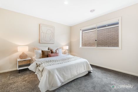 Property photo of 17 Bassendean Court Tarneit VIC 3029