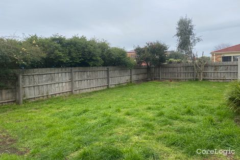 Property photo of 32 Raffindale Crescent Cranbourne West VIC 3977