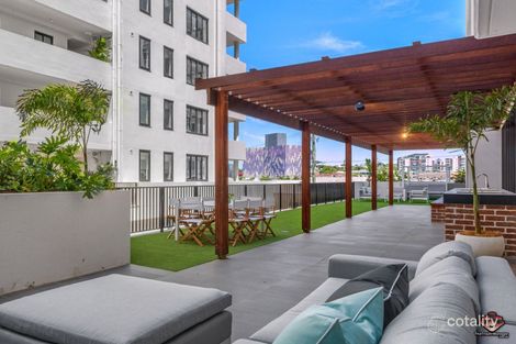 Property photo of 302/45 Wellington Road East Brisbane QLD 4169