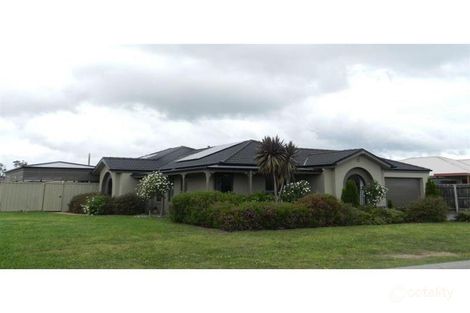 1 Deakin Ave, Eastwood, VIC 3875