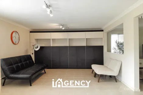 Property photo of 17 Eldershaw Drive Lynbrook VIC 3975