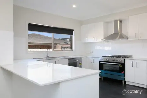 Property photo of 4/23 Larissa Street Tarneit VIC 3029
